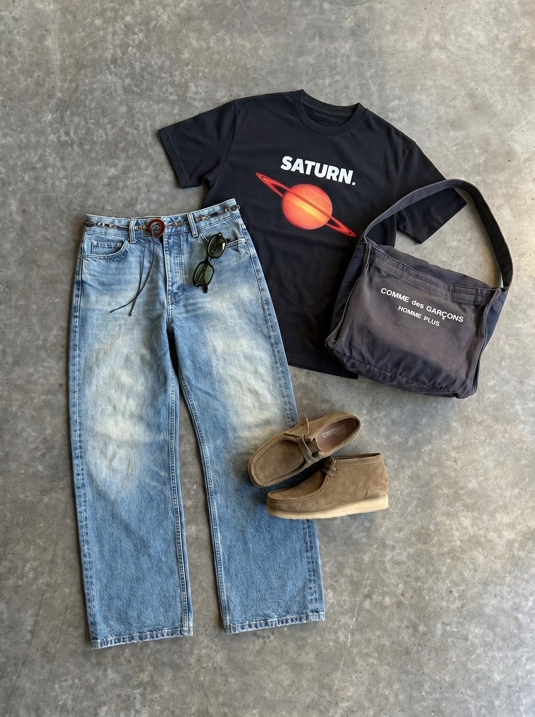 saturn tee